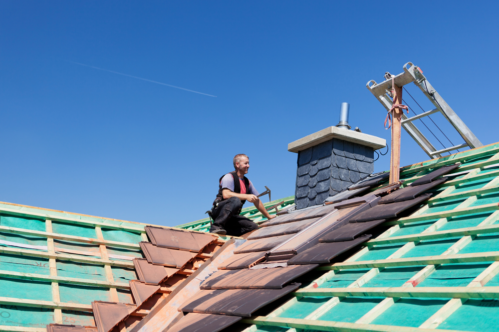 Roof Overlay Vs. Tear-Off: Which Is Right For You?